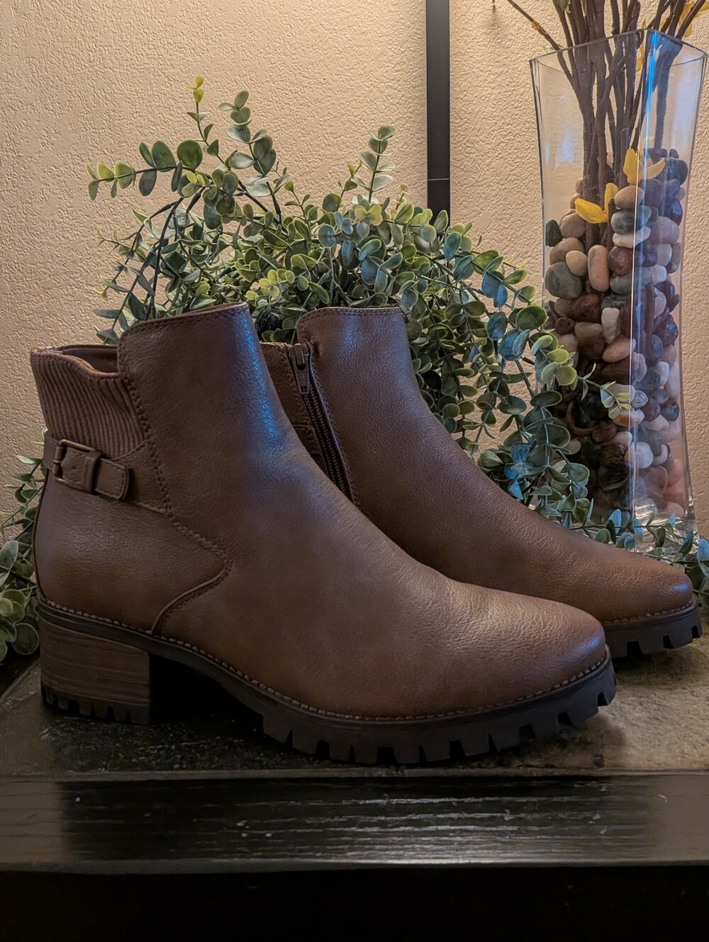 NWT! BareTraps Kemper Boots in DARK TAUPE Size 10M